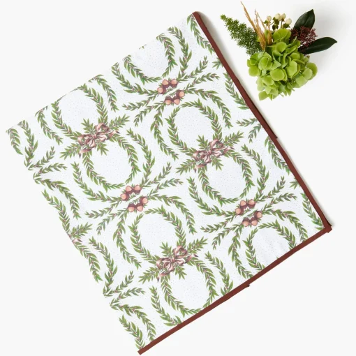 Tablecloths<Mrs. Alice Acorn Garland Tablecloth