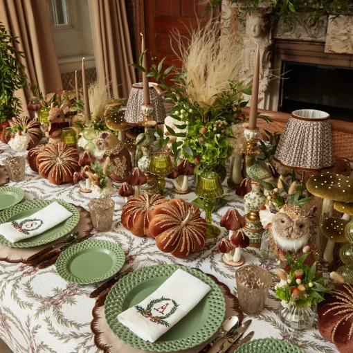 Tablecloths<Mrs. Alice Acorn Garland Tablecloth