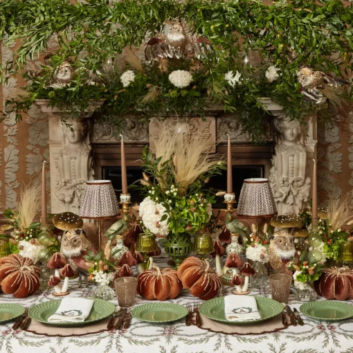 Tablecloths<Mrs. Alice Acorn Garland Tablecloth