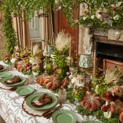 Tablecloths<Mrs. Alice Acorn Garland Tablecloth