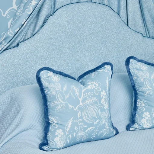 Serena Fresson Fabrics<Mrs. Alice Blue Chelsea Square Fabric