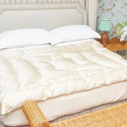 Bedding | For The Homemaker<Mrs. Alice Cream Silk Eiderdown