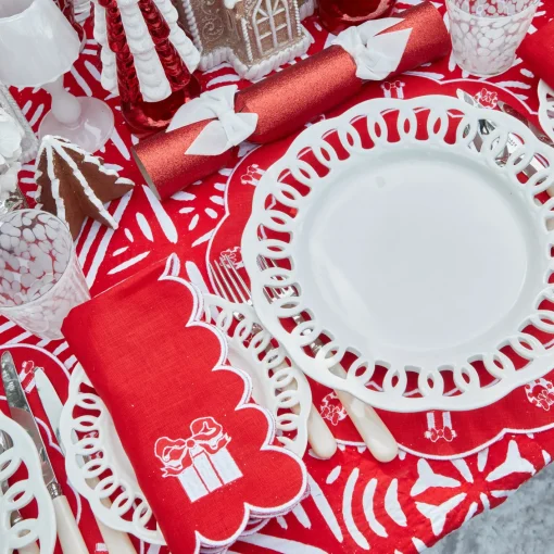 Tablecloths<Mrs. Alice Gretel Applique Red Tablecloth