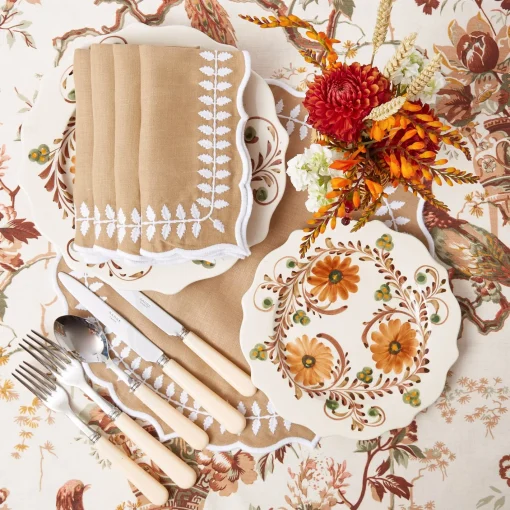 Tablecloths<Mrs. Alice Pheasant & Flora Tablecloth