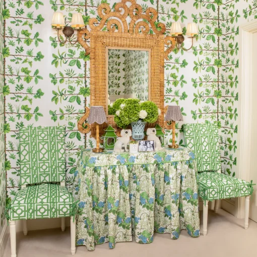 Serena Fresson Fabrics<Mrs. Alice Pink Lady Isabella's Garden Fabric