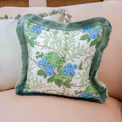 Serena Fresson Fabrics<Mrs. Alice Pink Lady Isabella's Garden Fabric