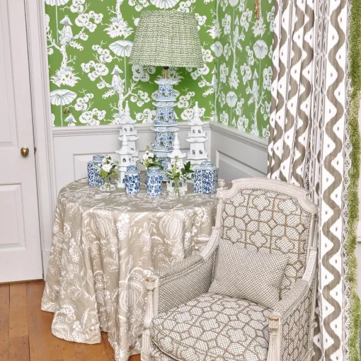 Serena Fresson Fabrics<Mrs. Alice Putty Chelsea Square Fabric