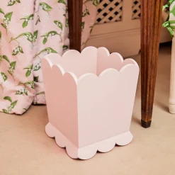 For Her | Pretty In Pink<Mrs. Alice Soft Pink Scalloped Lacquer Waste Paper Bin