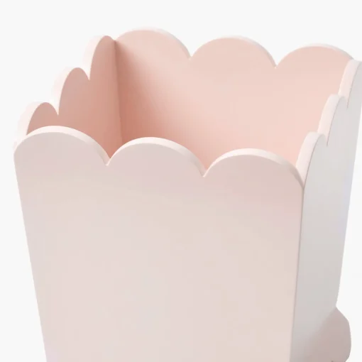 For Her | Pretty In Pink<Mrs. Alice Soft Pink Scalloped Lacquer Waste Paper Bin