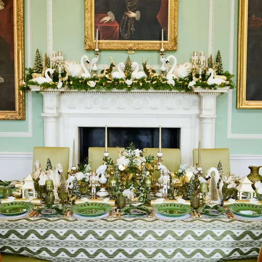 Placemats<Mrs. Alice White & Gold Laurel Placemats (Set of 4)